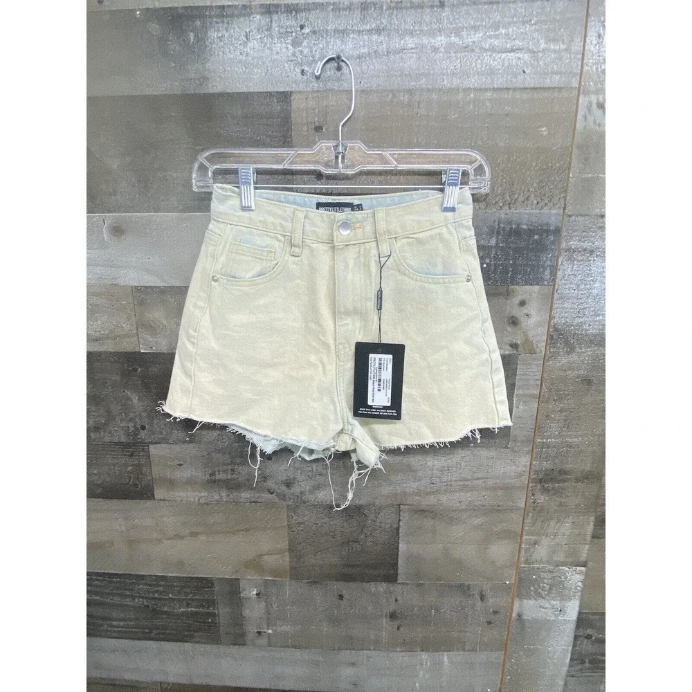 Pretty Little‎ Thing Bleach Wash Raw Hem Denim Hot Pants Size 0